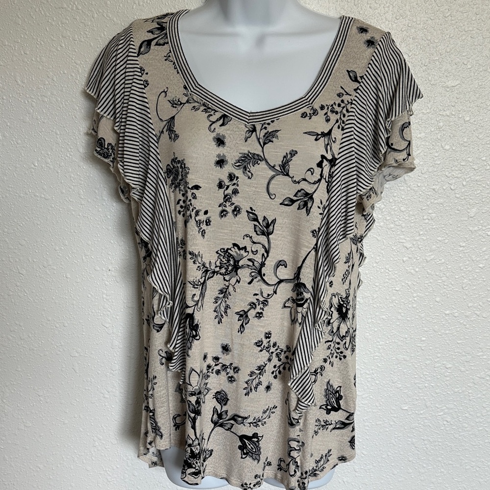 Cato Black Floral on Cream Blouse Size Medium